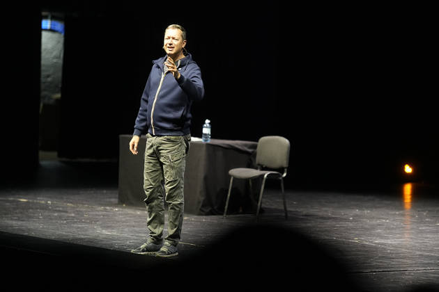 AUT - OESTERREICH, 2026-05-06: KULTUR KABARETT - KABARETTIST ALEX KRISTAN MIT SEINEM PROGRAMM 50 SHADES OF SCHMÄH im Passionsspielhaus ERL; rights managed;