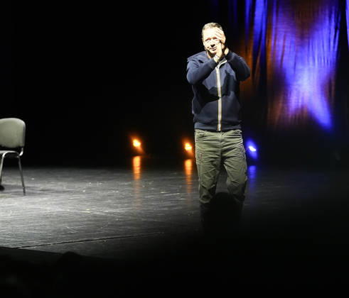 AUT - OESTERREICH, 2026-05-06: KULTUR KABARETT - KABARETTIST ALEX KRISTAN MIT SEINEM PROGRAMM 50 SHADES OF SCHMÄH im Passionsspielhaus ERL; rights managed;