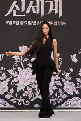 S. Korean actress Lee Sae-hee S. Korean actress Lee Sae-hee South Korean actress Lee Sae-hee, who stars in the SBS-TV s new drama My Royal Nemesis, poses for a photo during a publicity event in Seoul on May 7, 2026. The first episode of the drama will be aired on May 8. (Yonhap) 2026-05-07 19:57:58 < 1980-2026 YONHAPNEWS AGENCY. .> ¼­¿ïÆ¯º°½Ã EDITORIAL USE ONLY  Copyright: xx PYH2026050720680034400 YonhapxNewsx yonphotos252066