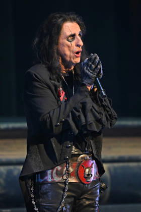 Alice Cooper performs during Alice s Attic Tour at The Broward Center For The Performing Arts on May 6, 2026 in Fort Lauderdale, Florida. Featuring: Alice Cooper Where: Fort Lauderdale, Florida, United States When: 06 May 2026 Credit: Robert Bell INSTARimages EDITORIAL USE ONLY. NOT FOR USE BY NEWSPAPERS BASED IN THE UK. Copyright: xx instar55670832