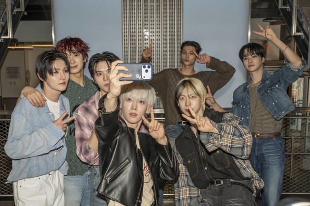 May 7, 2026, New York, New York, USA: AMPERS&ONE visit the Empire State Building in New York for photos to celebrate their Born to Define Tour and new EP, DEFINITION. 7 May 2026 New York USA - ZUMAa265 20260507_zep_a265_008 Copyright: xEricxAcquayex