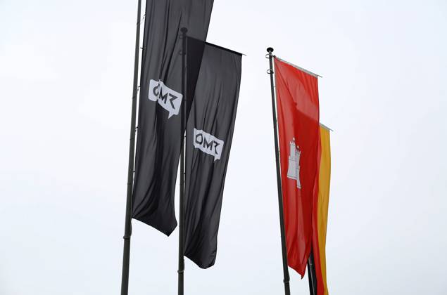 06.05.2026, xcex, GER, Hamburg, Messe, Messehallen, Online Marketing Rockstars Festival, Veranstaltung für digitales Marketing und Technologie, OMR Expo, Fachmesse, OMR Festival 2026 in Hamburg, OMR, Fahnen, Flagge, Symbolbild, Hamburg