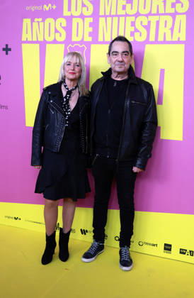 Hombres G premiere their film, Los mejores anos de nuestra vida Javier Molina and his family during the premiere of the film Los mejores anos de nuestra vida , on May 7, 2026, in Madrid Spain It is an intimate and emotional portrait of Hombres G, a band that marked several generations and is still as relevant as in its beginnings Through unpublished material and a contemporary look, the documentary celebrates 40 years of friendship, music and inexhaustible energy 07 MAY 2026 Madrid Madrid Espana  Copyright: xJosexVelascox 7507214