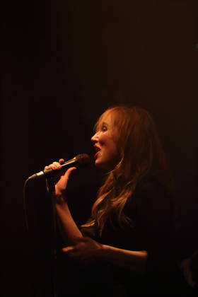 Christin Nichols bei einem Konzert im Lido in Berlin, 7. Mai 2026. Christin Nichols Konzert Berlin