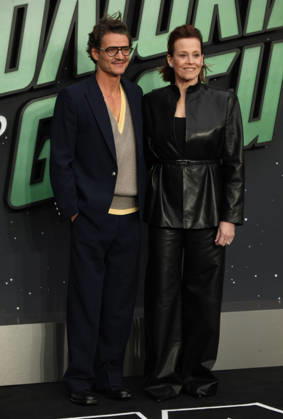Star Wars The Mandalorian and Gogu film fan event. London, UK. Pedro Pascal and Sigourney Weaver at the Star Wars The Mandalorian and Gogu film fan event. Leicester Square. 7th May 2026. LMK11-S070526-001 Steve Bealing Landmark Media . 