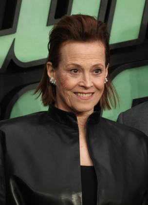 Star Wars The Mandalorian and Gogu film fan event. London, UK. Sigourney Weaver and Jon Favreau at the Star Wars The Mandalorian and Gogu film fan event. Leicester Square. 7th May 2026. LMK11-S070526-001 Steve Bealing Landmark Media . 