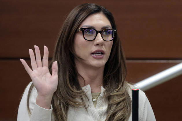 May 7, 2026, Fort Lauderdale, Fl, USA: Sophie Hall is sworn in to testify on the first day of trial in her case against former Miami Dolphins wide receiver Tyreek Hill at the Broward County Courthouse in Fort Lauderdale, Florida, on Thursday, May. 7, 2026. In a lawsuit brought by Hall, a social media influencer and model, claims that Hill intentionally broke her leg during a backyard football lesson at his Southwest Ranches home. Fort Lauderdale USA - ZUMAm67_ 20260507_zaf_m67_016 Copyright: xAmyxBethxBennettx