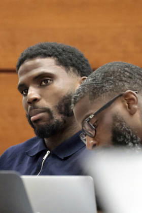 May 7, 2026, Fort Lauderdale, Fl, USA: Former Miami Dolphins wide receiver Tyreek Hill at the defense table as his trial opens at the Broward County Courthouse in Fort Lauderdale, Florida, on Thursday, May. 7, 2026. Fort Lauderdale USA  - ZUMAm67_ 20260507_zaf_m67_019 Copyright: xAmyxBethxBennettx