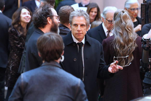 Jessica Chastain And Ben Stiller On Set - NYC Actors Jessica Chastain and Ben Stiller are filming a funeral scene on their new TV Series Minivan in Soho, New York on May 7, 2026. The eight-episode series focuses on a writing professor (Stiller) whose life becomes complicated during his off weeks from child custody, falling for a mysterious woman (Chastain) Photo by Dylan Travis ABACAPRESS.COM New York City NY United States  Copyright: xDylanxTravis ABACAx