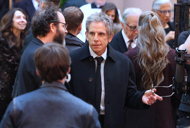 Jessica Chastain And Ben Stiller On Set - NYC Actors Jessica Chastain and Ben Stiller are filming a funeral scene on their new TV Series Minivan in Soho, New York on May 7, 2026. The eight-episode series focuses on a writing professor (Stiller) whose life becomes complicated during his off weeks from child custody, falling for a mysterious woman (Chastain) Photo by Dylan Travis ABACAPRESS.COM New York City NY United States  Copyright: xDylanxTravis ABACAx
