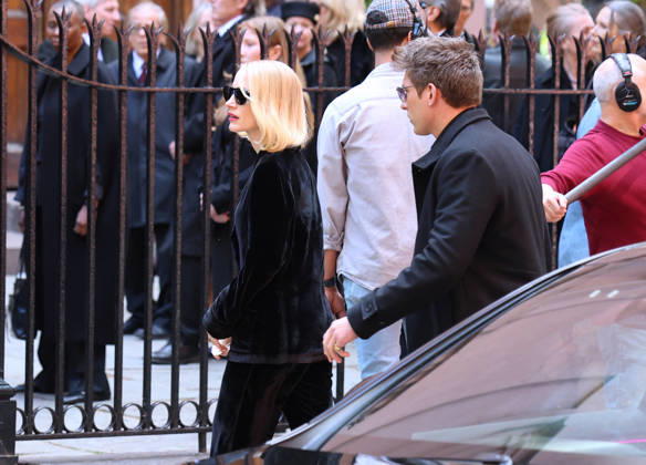Jessica Chastain And Ben Stiller On Set - NYC Actors Jessica Chastain and Ben Stiller are filming a funeral scene on their new TV Series Minivan in Soho, New York on May 7, 2026. The eight-episode series focuses on a writing professor (Stiller) whose life becomes complicated during his off weeks from child custody, falling for a mysterious woman (Chastain) Photo by Dylan Travis ABACAPRESS.COM New York City NY United States  Copyright: xDylanxTravis ABACAx