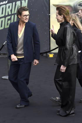 Pedro Pascal und Sigourney Weaver beim Fan Event zum Kinofilm Star Wars: The Mandalorian and Grogu im im Cineworld Leicester Square. London, 07.05.2026
