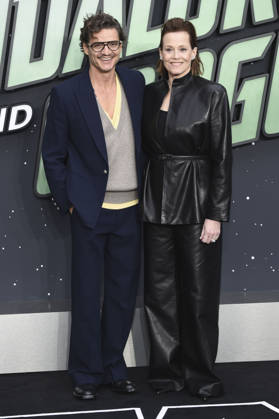 Pedro Pascal und Sigourney Weaver beim Fan Event zum Kinofilm Star Wars: The Mandalorian and Grogu im im Cineworld Leicester Square. London, 07.05.2026