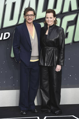Pedro Pascal und Sigourney Weaver beim Fan Event zum Kinofilm Star Wars: The Mandalorian and Grogu im im Cineworld Leicester Square. London, 07.05.2026