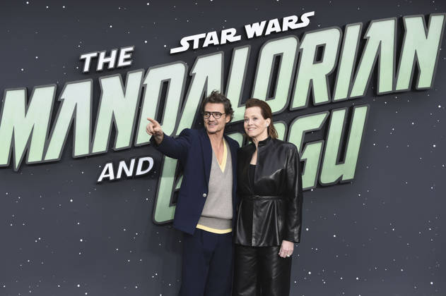 Pedro Pascal und Sigourney Weaver beim Fan Event zum Kinofilm Star Wars: The Mandalorian and Grogu im im Cineworld Leicester Square. London, 07.05.2026