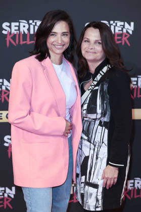 Amira Aly mit ihrer Mutter Mirjam Svetnik bei der Premiere von Serienkiller - Die True Crime Ausstellung in der Oskar-Jäger-Straße 99. Köln, 07.05.2026