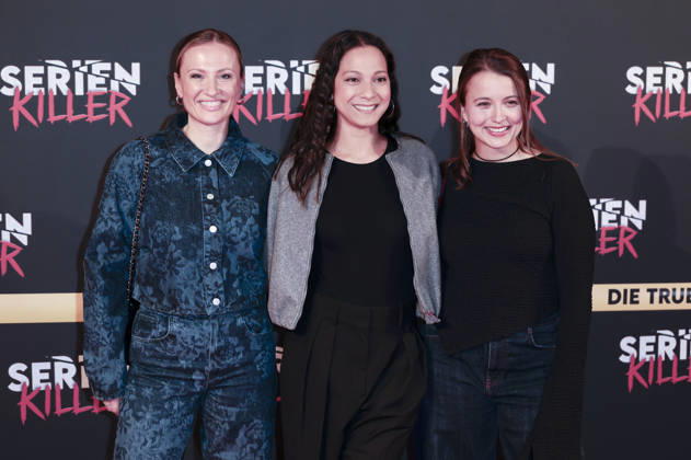 Ania Niedieck, Shaolyn Fernandez und Julia Wiedemann bei der Premiere von Serienkiller - Die True Crime Ausstellung in der Oskar-Jäger-Straße 99. Köln, 07.05.2026