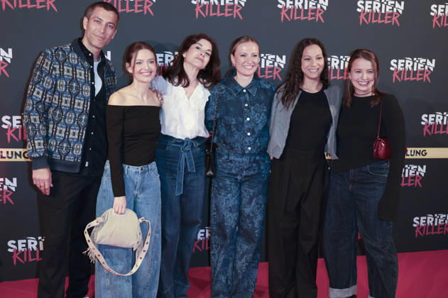 Florian Thunemann, Amrei Haardt, Bianca Hein, Ania Niedieck, Shaolyn Fernandez und Julia Wiedemann bei der Premiere von Serienkiller - Die True Crime Ausstellung in der Oskar-Jäger-Straße 99. Köln, 07.05.2026