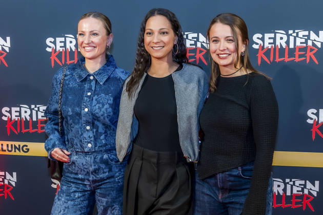ABB SERIENKILLER- Ania Niedieck Shaolyn Fernandez Julia Wiedemann Schauspielerinen zu Gast bei der Eroeffnung der True Crime Ausstellung Serien Killer am 07.05.2026 in Köln Ehrenfeld NRW Deutschland