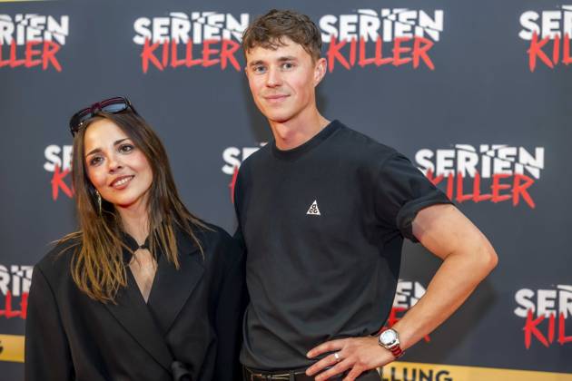 ABB SERIENKILLER- Antonia Kolano Robin Schick (Schauspieler) zu Gast bei der Eroeffnung der True Crime Ausstellung Serien Killer am 07.05.2026 in Köln Ehrenfeld NRW Deutschland