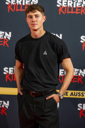 ABB SERIENKILLER- Robin Schick Schauspieler zu Gast bei der Eroeffnung der True Crime Ausstellung Serien Killer am 07.05.2026 in Köln Ehrenfeld NRW Deutschland