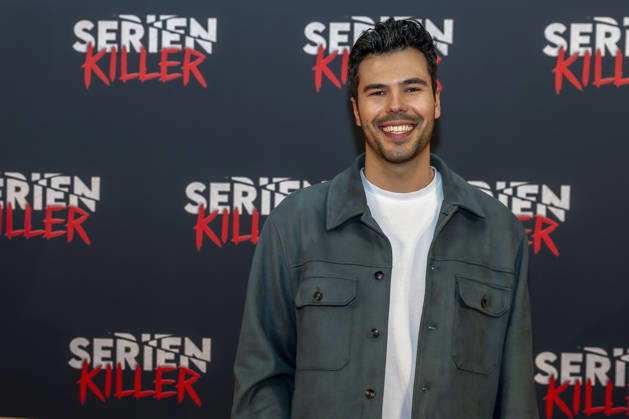 ABB SERIENKILLER- Riccardo Vaccaro Moderator zu Gast bei der Eroeffnung der True Crime Ausstellung Serien Killer am 07.05.2026 in Köln Ehrenfeld NRW Deutschland