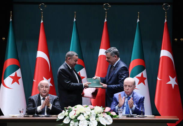 Turkish President Recep Tayyip Erdo?an presented his Algerian counterpart, Abdelmadjid Tebboune, Turkish President Recep Tayyip Erdo?an presented his Algerian counterpart, Abdelmadjid Tebboune, with the Order of the Republic following a joint press conference at the Presidential Complex in Ankara, after a meeting of the High-Level Strategic Council and the signing of cooperation agreements between the two countries. Ankara, Turkey, on May 7, 2026. Photo by Turkish presidency apaimages Istanbul Istanbul Turkey 080526_Turkey_TPO_00(14) Copyright: xapaimagesxTurkishxpresidencyx xapaimagesx