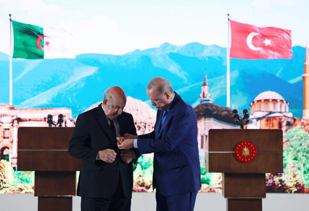 Turkish President Recep Tayyip Erdo?an presented his Algerian counterpart, Abdelmadjid Tebboune, Turkish President Recep Tayyip Erdo?an presented his Algerian counterpart, Abdelmadjid Tebboune, with the Order of the Republic following a joint press conference at the Presidential Complex in Ankara, after a meeting of the High-Level Strategic Council and the signing of cooperation agreements between the two countries. Ankara, Turkey, on May 7, 2026. Photo by Turkish presidency apaimages Istanbul Istanbul Turkey 080526_Turkey_TPO_00(8) Copyright: xapaimagesxTurkishxpresidencyx xapaimagesx