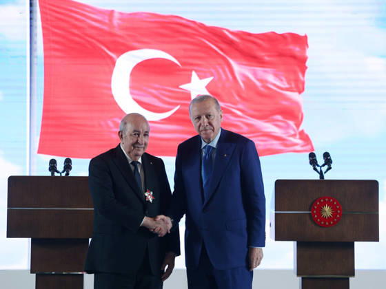 Turkish President Recep Tayyip Erdo?an presented his Algerian counterpart, Abdelmadjid Tebboune, Turkish President Recep Tayyip Erdo?an presented his Algerian counterpart, Abdelmadjid Tebboune, with the Order of the Republic following a joint press conference at the Presidential Complex in Ankara, after a meeting of the High-Level Strategic Council and the signing of cooperation agreements between the two countries. Ankara, Turkey, on May 7, 2026. Photo by Turkish presidency apaimages Istanbul Istanbul Turkey 080526_Turkey_TPO_00(9) Copyright: xapaimagesxTurkishxpresidencyx xapaimagesx