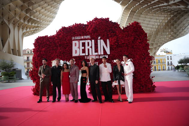 Global Premiere of Berlin and The Lady of Armino by Netflix The cast of Berlin , from left to right Álvaro Morte, Tristán Ulloa, Inma Cuesta, José Luis García Pérez, Begona Vargas, Pedro Alonso, Joel Sánchez, Michelle Jenner and Julio Pena Fernández, pose on the red carpet at the Global Premiere of Berlin and The Lady of Armino by Netflix A 08 May 2026, in Seville Andalusia, Spain The global premiere of the second season of the spin off of La casa de papel , titled Berlín y la dama del armino , which takes place this Friday and Saturday, will host several outstanding events in Seville Today Friday, this event has taken place in Las Setas starting with a red carpet which have paraded in addition to the cast, VIP guests 08 MAY 2026 María Jos Copyright: xMariaxJosà xLopezx 7509042