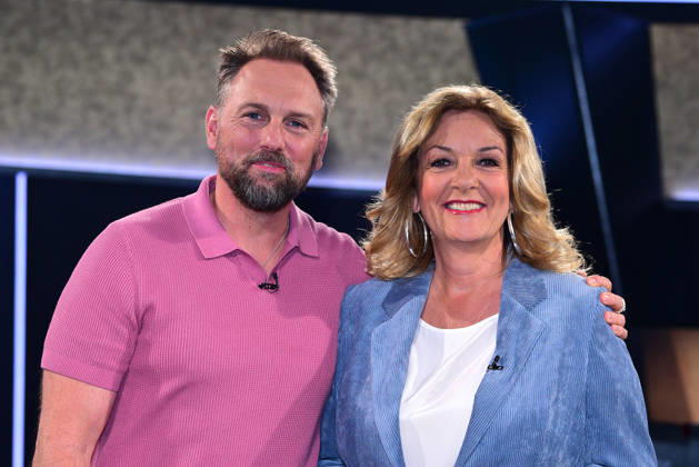 Steven Gaetjen und Bettina Tietjen bei der NDR Talk Show am 8.05.2026 in Hamburg NDR Talk Show am 8.05.2026 in Hamburg