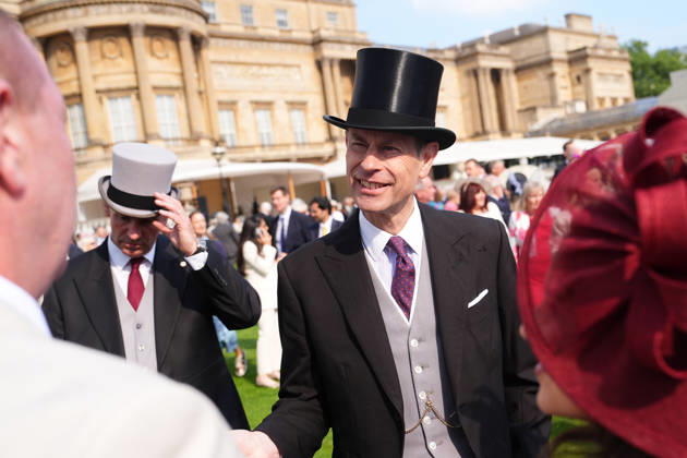 Royal Garden Party at Buckingham Palace The Duke of Edinburgh meets guests during a Royal Garden Party at Buckingham Palace, London, to celebrate frontline workers from across the United Kingdom and recognise the dedication and contribution of those who serve their communities through volunteering, supporting charitable causes and working for emergency services. Picture date: Friday May 8, 2026., Credit:Aaron Chown PA ROTA - B68 Avalon UK, London  Copyright: xAaronxChownx xPAxROTAx-xB68x xAvalonx 1097409765