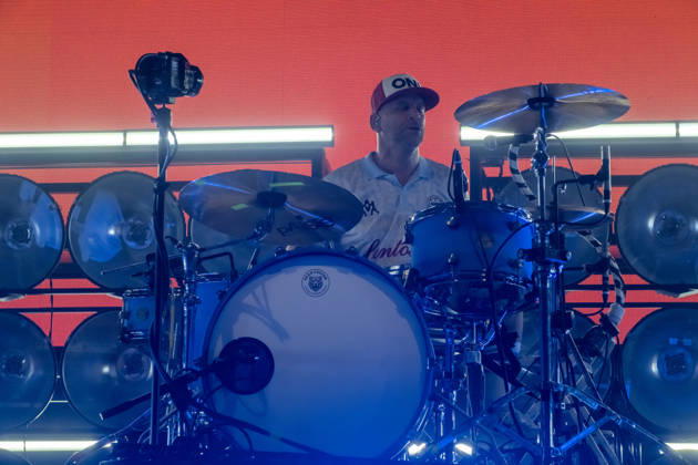 Die Band Sportfreunde Stiller mit Peter Brugger, Florian Weber und Rüdiger Linhof während ihres Konzerts im Haus Auensee in Leipzig am 8. Mai 2026. Die Aufnahmen entstanden im Rahmen der aktuellen 30 wunderbaren Jahren-Tournee 2026 der Münchner Indie-Rock-Band. Sportfreunde Stiller 2026