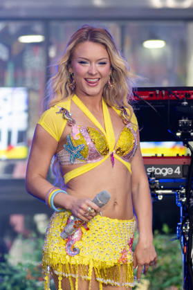 May 8, 2026, New York, Ny, United States: Zara Larsson performs on stage during the Citi Concert Series Today. Pop star Zara Larsson performed live on the Citi Concert Series Today for NBC s Today Show. Fans gathered at The Plaza at Rockefeller Center in New York City to watch the singer perform her latest hits as part of the morning show s summer concert lineup. New York United States - ZUMAs197 20260508_aaa_s197_075 Copyright: xRonxSmitsx