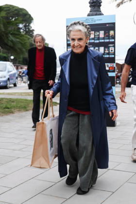 IPA84496924 - Sestri Levante, Avvistamenti di celebritÃ durante il RIFF Riviera International Film Festival. Nella foto: Barbara Alberti (Scrittrice e sceneggiatrice italiana), Amedeo Pagani (Produttore cinematografico e sceneggiatore italiano) arrivano alla Duferco Lounge  Copyright: xAlessandroxBremecx xx 84496924