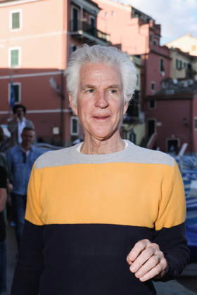 IPA84496966 - Sestri Levante, Avvistamenti di celebritÃ durante il RIFF Riviera International Film Festival. Nella foto: Matthew Modine (Attore statunitense) esce da un ristorante sul lungomare mangiando focaccia genovese, specialitÃ tipica della cucina ligure  Copyright: xAlessandroxBremecx xx 84496966