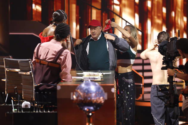 Jorge Gonzalez, Motsi Mabuse, Joachim Llambi, Anna-Carina Woitschack und Evgeny Vinokurov in der neunten Live-Show der 19. Staffel der RTL-Tanzshow Let s Dance im MMC Coloneum. Köln, 08.05.2026