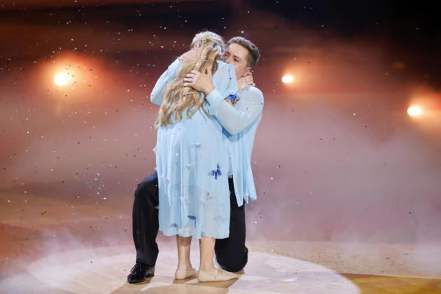 Schlagzeuger Gustav Schäfer (Tokio Hotel) - hier beim Tanz mit seiner Tochter Lotti - ist ausgeschieden bei der neunten Tanzshow der 19. Staffel der RTL-Tanzshow Lets Dance im Coloneum. Köln, 08.05.2026 NRW Deutschland Copyright: xChristophxHardtx