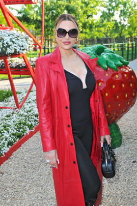 VIP-Event im Erdbeerpark . Nathalie Gaus anläßlich des VIP-Event im Erdbeerpark am 08.05.2026 auf dem Erlebnisbauernhof Gertrudenhof in Hürth. 20260508MWI119926