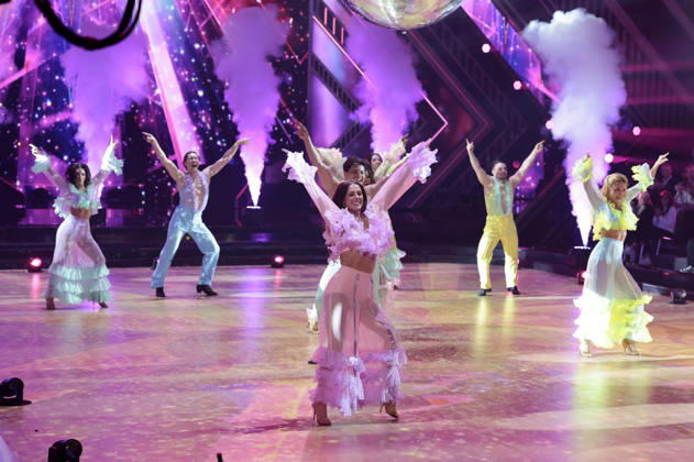 Das Opening mit den Kandidaten, Kandidatinnen, Tänzern und Tänzerinnen in der neunten Live-Show der 19. Staffel der RTL-Tanzshow Let s Dance im MMC Coloneum. Köln, 08.05.2026
