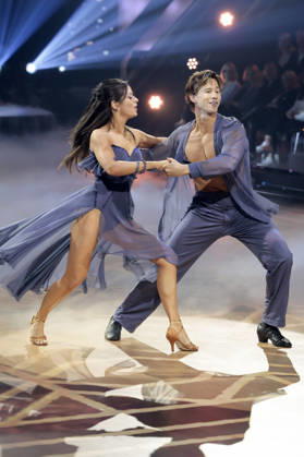 Joel Mattli und Malika Dzumaev in der neunten Live-Show der 19. Staffel der RTL-Tanzshow Let s Dance im MMC Coloneum. Köln, 08.05.2026