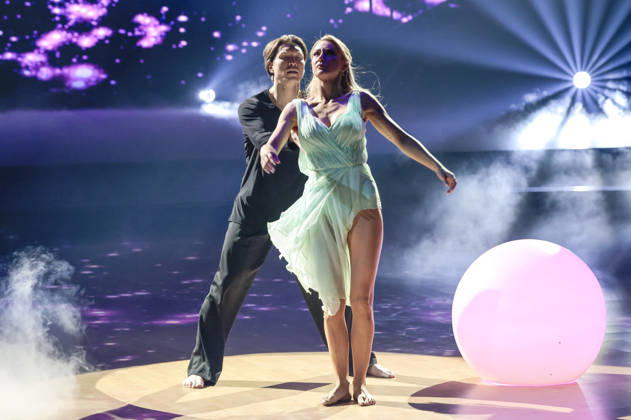 Anna-Carina Woitschack mit Evgeny Vinokurov in der neunten Live-Show der 19. Staffel der RTL-Tanzshow Let s Dance im MMC Coloneum. Köln, 08.05.2026