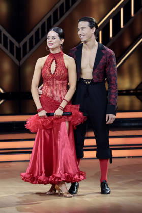 Joel Mattli mit Malika Dzumaev in der neunten Live-Show der 19. Staffel der RTL-Tanzshow Let s Dance im MMC Coloneum. Köln, 08.05.2026