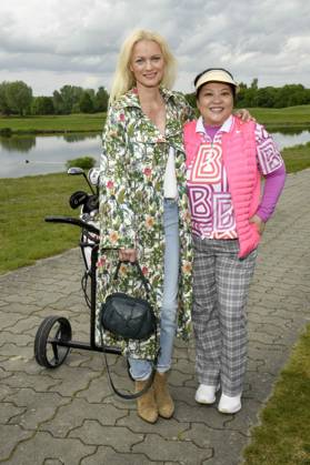 ABB PROMIGOLF - Franziska Knuppe und Prof.Yu Zhang Gastgeberin beim ersten Charity Promi-AM Golfrunier zu gunstemn von Kinderwohl Berlin und Geka e.V. auf dem Golf und Country Club am Motzener See in Mittenwalde Brandenburg am 09.05.2026 Brandenburg Deutschland