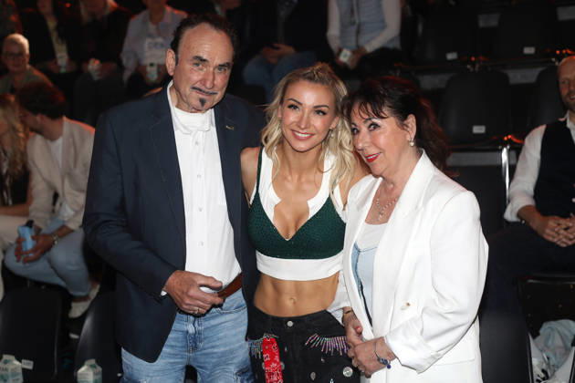 LetÂ s Dance Show 9 in Köln Antonie Woitschack, Wendolin Woitschack und Anna-Carina Woitschack bei der 9. Tanzshow der 19. Staffel der RTL-Tanzshow LetÂ s Dance im Coloneum Köln NRW Deutschland Copyright: xMatthiasxGränzdörferx