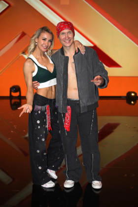 LetÂ s Dance Show 9 in Köln Anna-Carina Woitschack und Evgeny Vinokurov bei der 9. Tanzshow der 19. Staffel der RTL-Tanzshow LetÂ s Dance im Coloneum Köln NRW Deutschland Copyright: xMatthiasxGränzdörferx