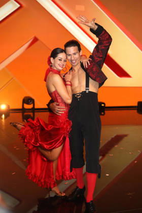LetÂ s Dance Show 9 in Köln Malika Dzumaev und Joel Mattli bei der 9. Tanzshow der 19. Staffel der RTL-Tanzshow LetÂ s Dance im Coloneum Köln NRW Deutschland Copyright: xMatthiasxGränzdörferx