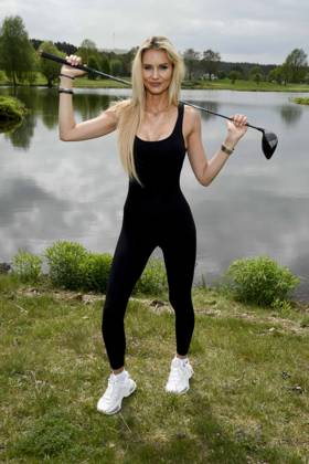 ABB PROMIGOLF - Jenice Saengerin zu Gast beim ersten Charity Promi-AM Golftunier zu gunstemn von Kinderwohl Berlin und Geka e.V. auf dem Golf und Country Club am Motzener See in Mittenwalde Brandenburg am 09.05.2026 Brandenburg Deutschland
