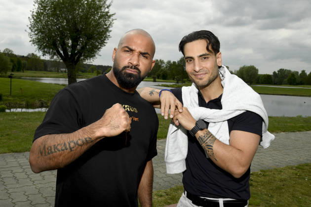 ABB PROMIGOLF - Cyeus und Timur Uelker zu Gast beim ersten Charity Promi-AM Golfrunier zu gunstemn von Kinderwohl Berlin und Geka e.V. auf dem Golf und Country Club am Motzener See in Mittenwalde Brandenburg am 09.05.2026 Brandenburg Deutschland