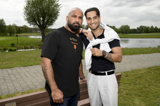 ABB PROMIGOLF - Cyeus und Timur Uelker zu Gast beim ersten Charity Promi-AM Golfrunier zu gunstemn von Kinderwohl Berlin und Geka e.V. auf dem Golf und Country Club am Motzener See in Mittenwalde Brandenburg am 09.05.2026 Brandenburg Deutschland